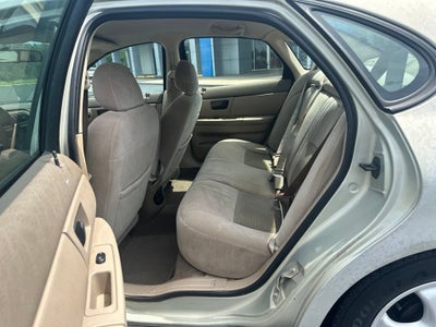 2006 Ford Taurus SE