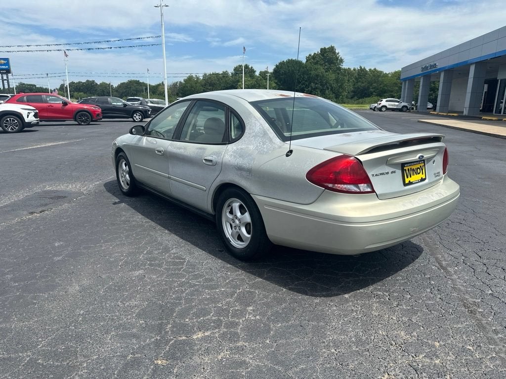 2006 Ford Taurus SE