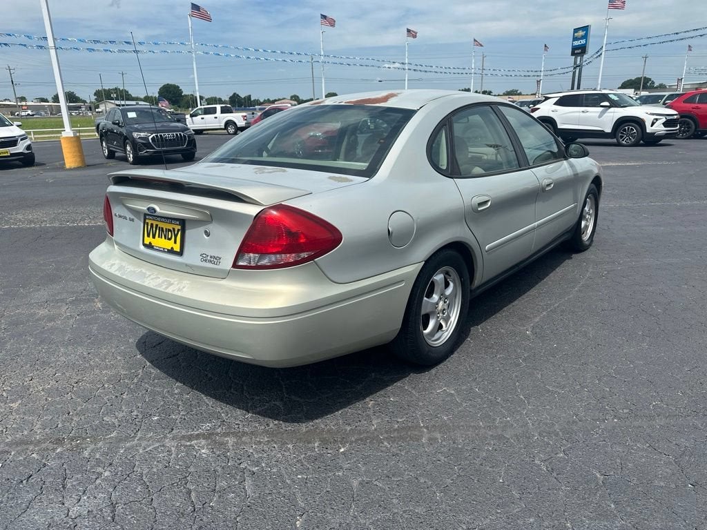2006 Ford Taurus SE
