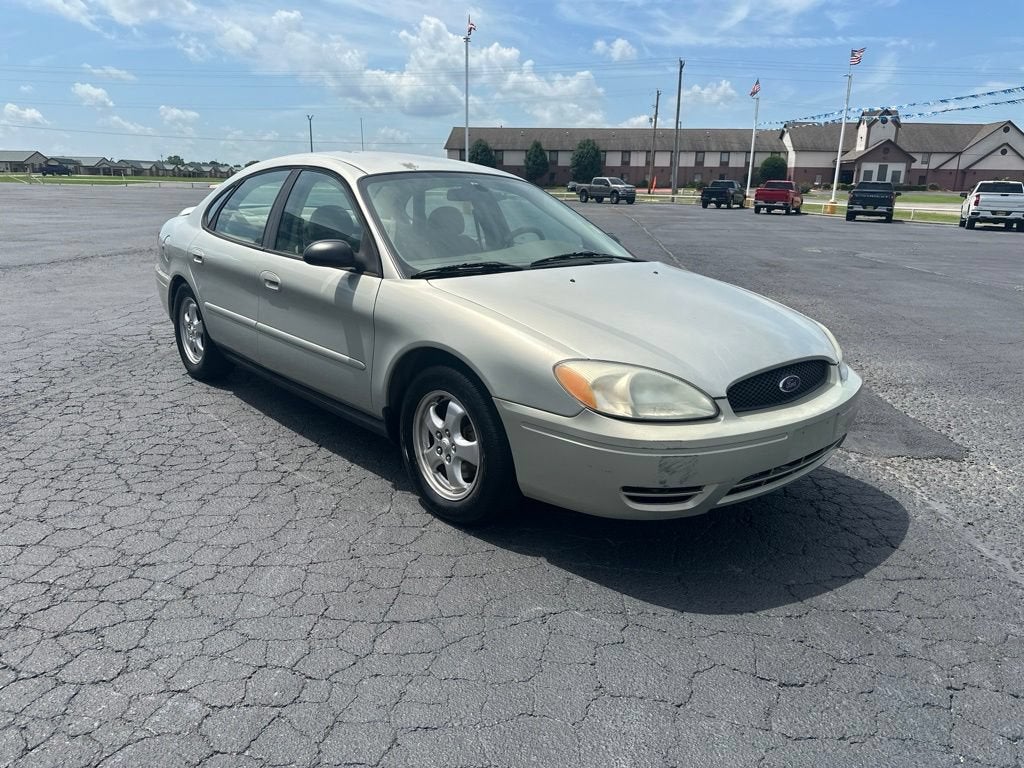 2006 Ford Taurus SE