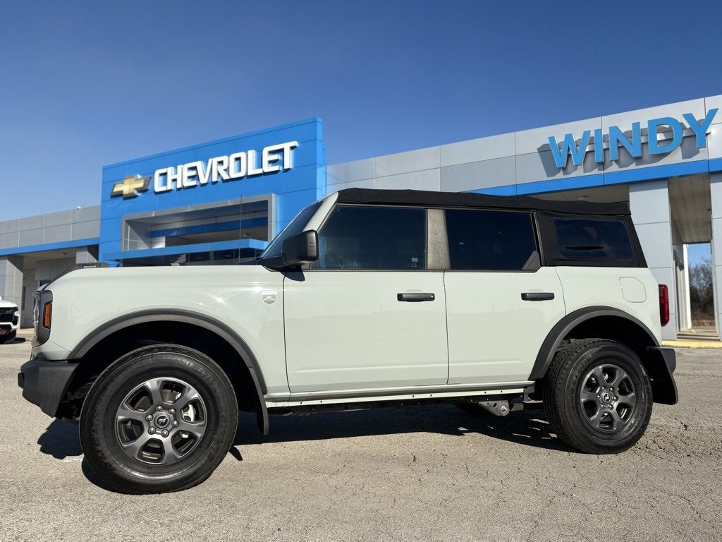 2022 Ford Bronco Base