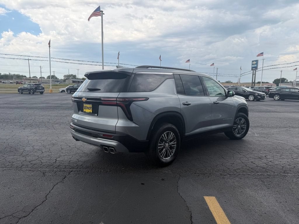 2025 Chevrolet Traverse LT