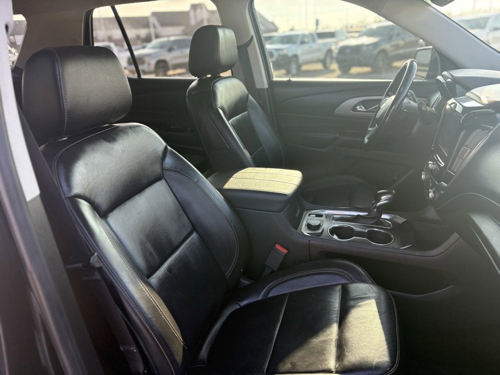 2021 Chevrolet Traverse LT Leather