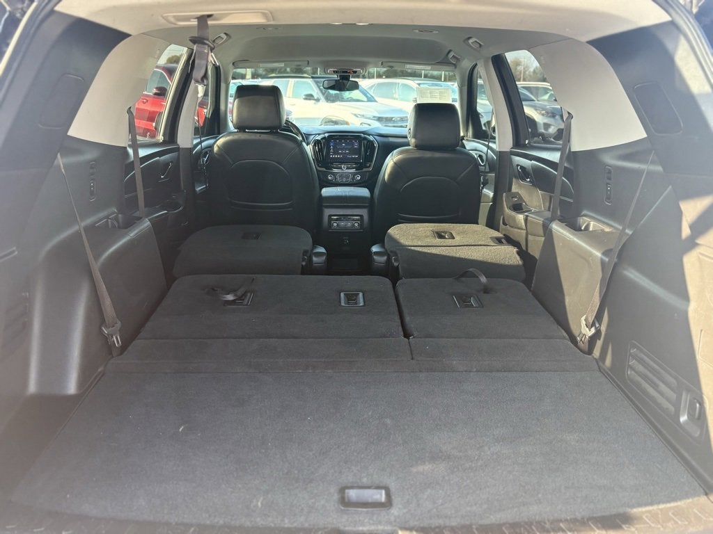 2021 Chevrolet Traverse LT Leather