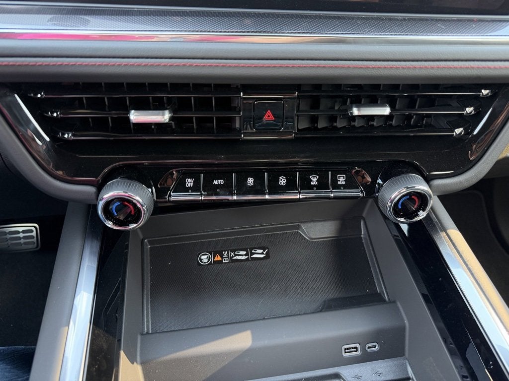 2025 Chevrolet Tahoe RST