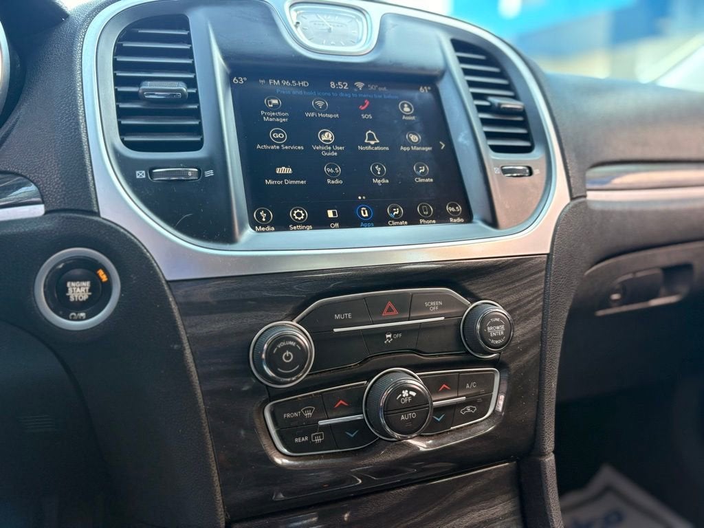 2019 Chrysler 300 Touring