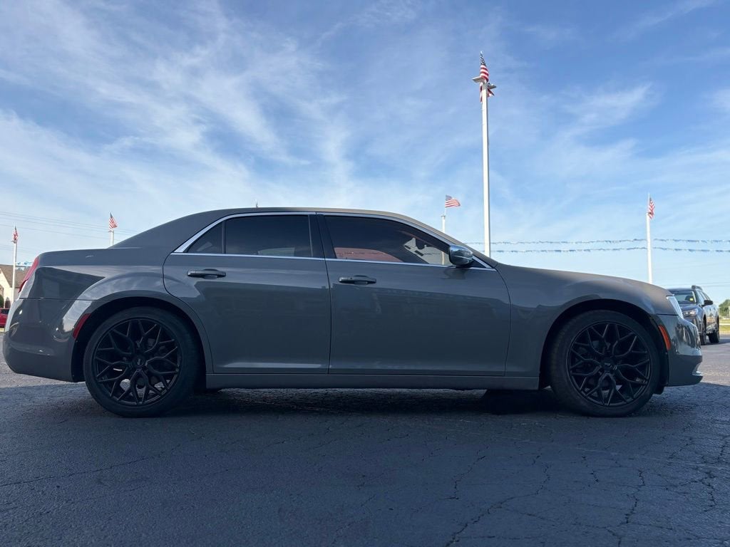2019 Chrysler 300 Touring