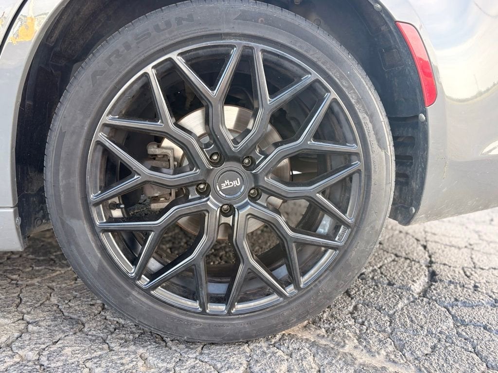 2019 Chrysler 300 Touring