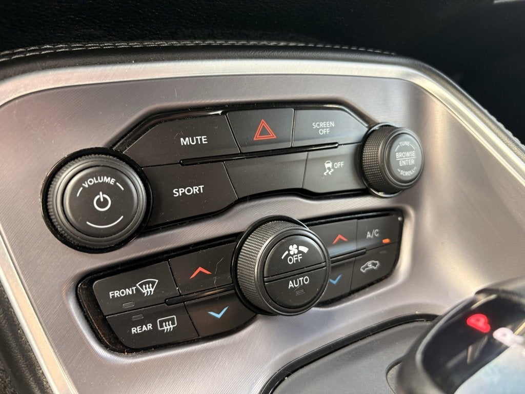 2022 Dodge Challenger SXT