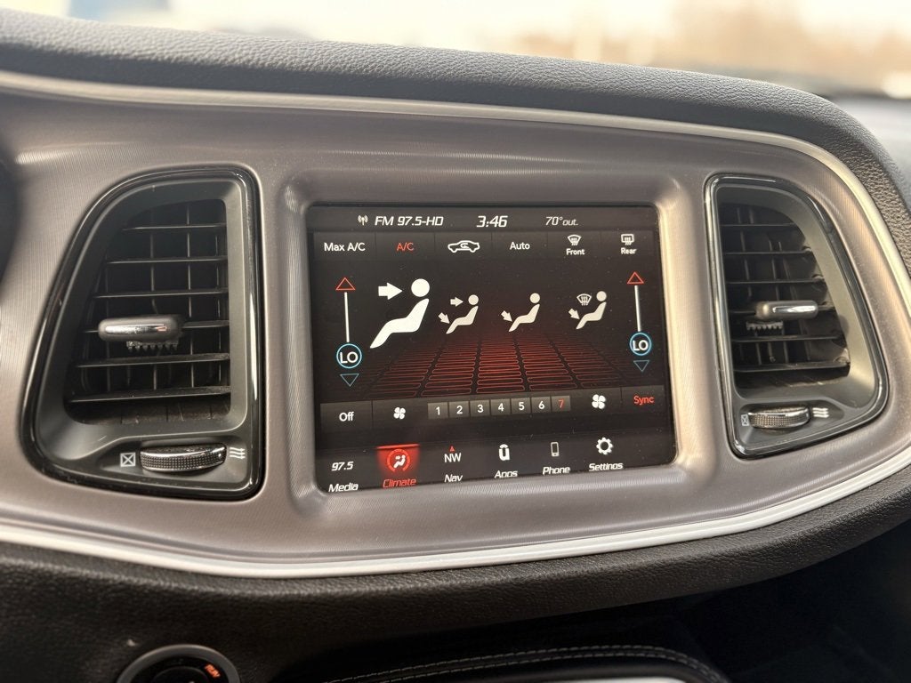 2022 Dodge Challenger SXT