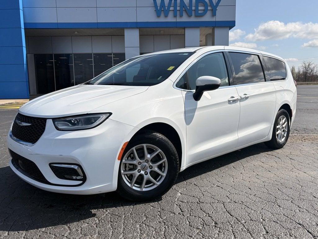 2023 Chrysler Pacifica Touring L