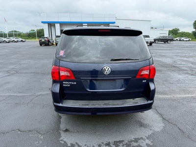 2013 Volkswagen Routan SE w/RSE & Navigation