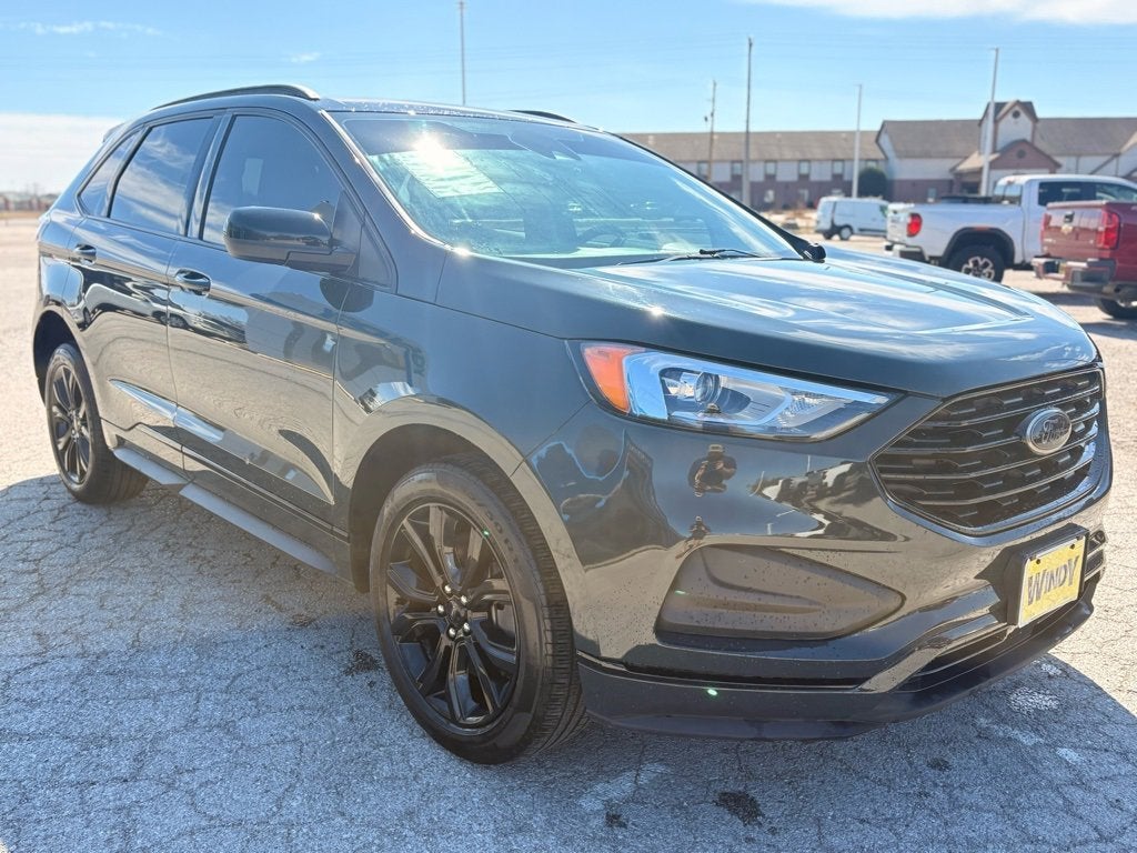 2022 Ford Edge SE
