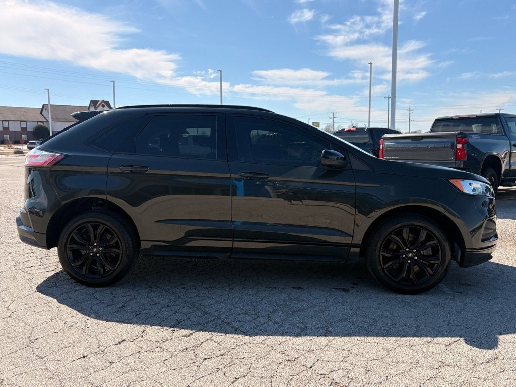 2022 Ford Edge SE