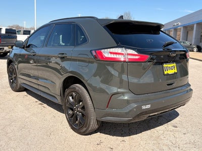 2022 Ford Edge SE