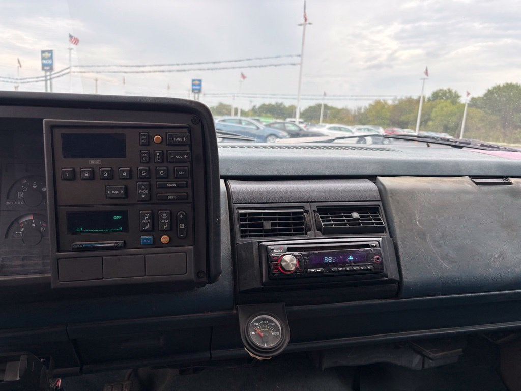 1989 Chevrolet 3/4 Ton Pickups Base