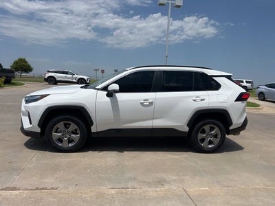 2022 Toyota RAV4 XLE