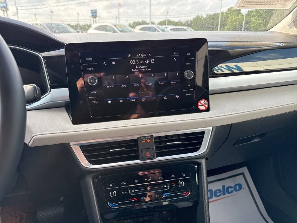 2025 Volkswagen Taos SE