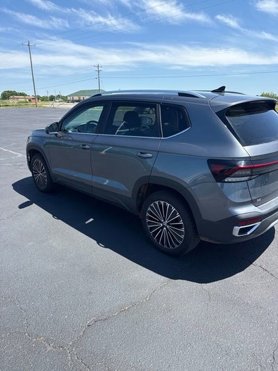 2025 Volkswagen Taos SE