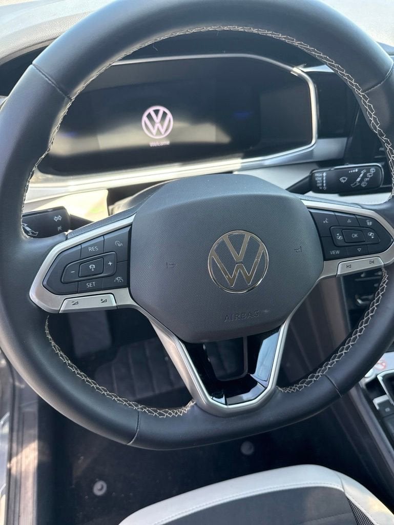2025 Volkswagen Taos SE