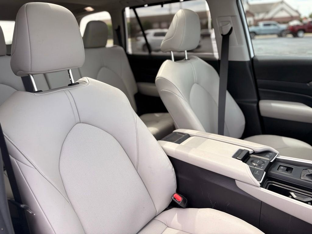 2026 Toyota Grand Highlander LE