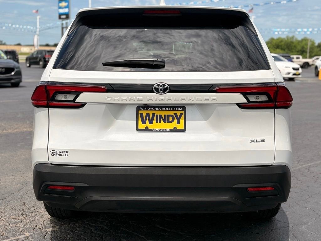 2026 Toyota Grand Highlander LE