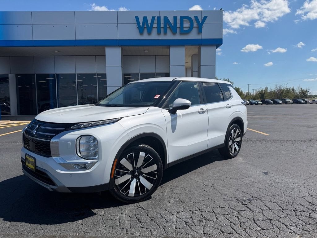 2025 Mitsubishi Outlander SE