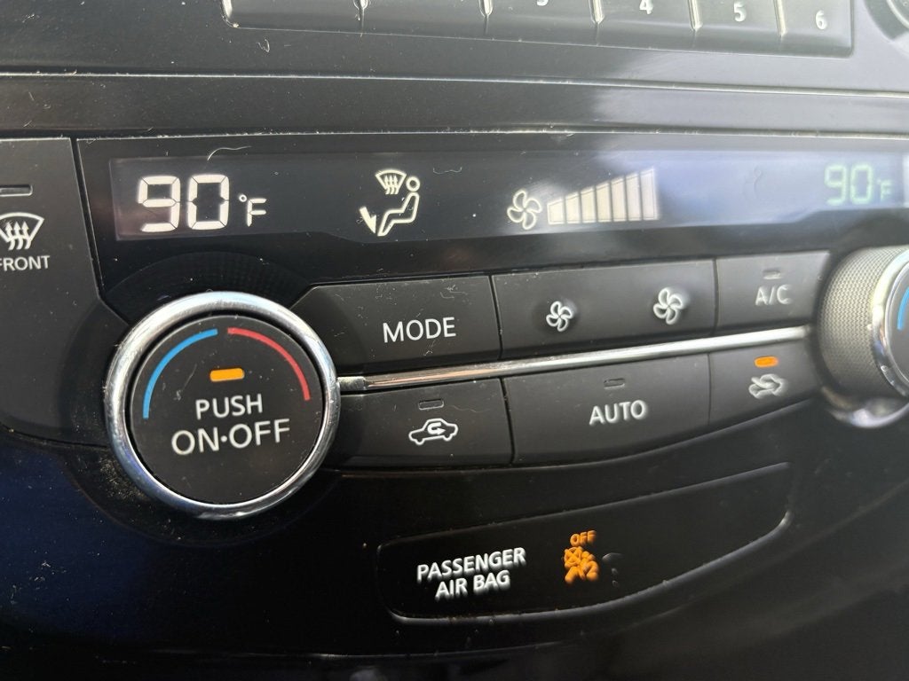 2017 Nissan Rogue SV