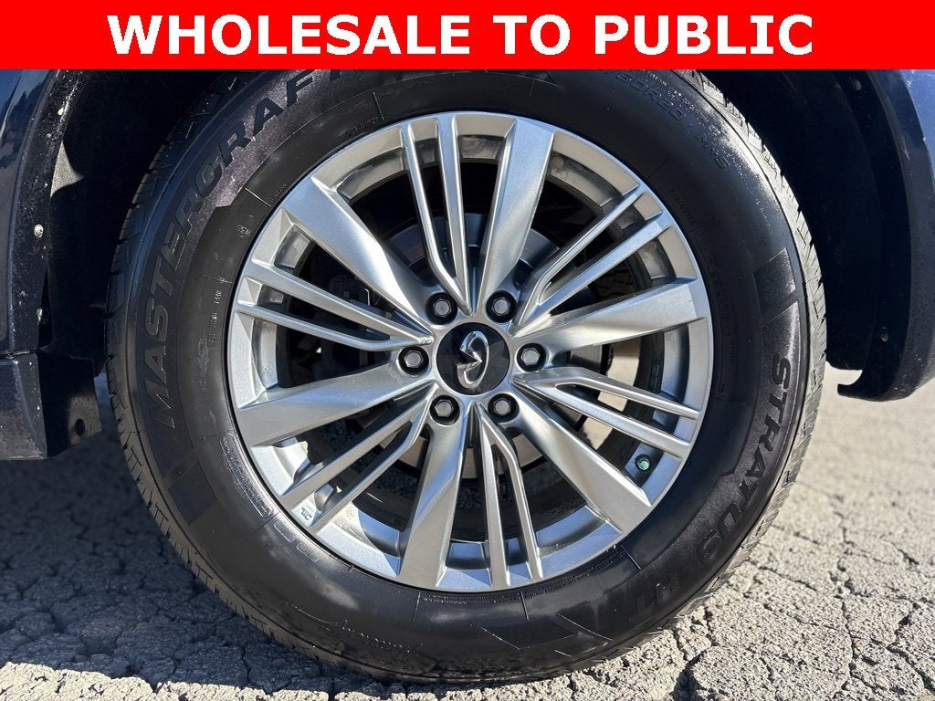 2016 INFINITI QX80 Base