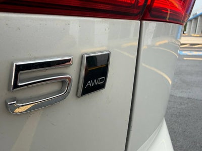 2023 Volvo XC60 Plus Bright Theme