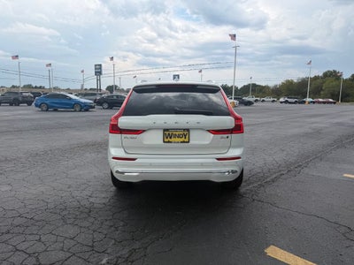 2023 Volvo XC60 Plus Bright Theme