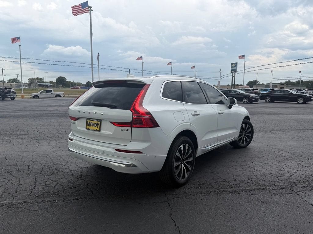 2023 Volvo XC60 Plus Bright Theme